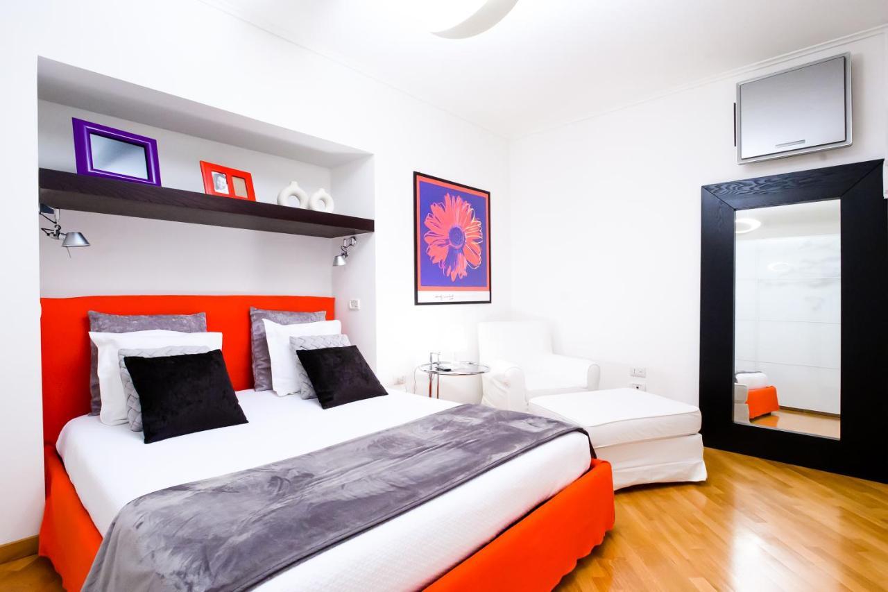 Nipare Suite - Dimore Partenopee Napoli Bagian luar foto
