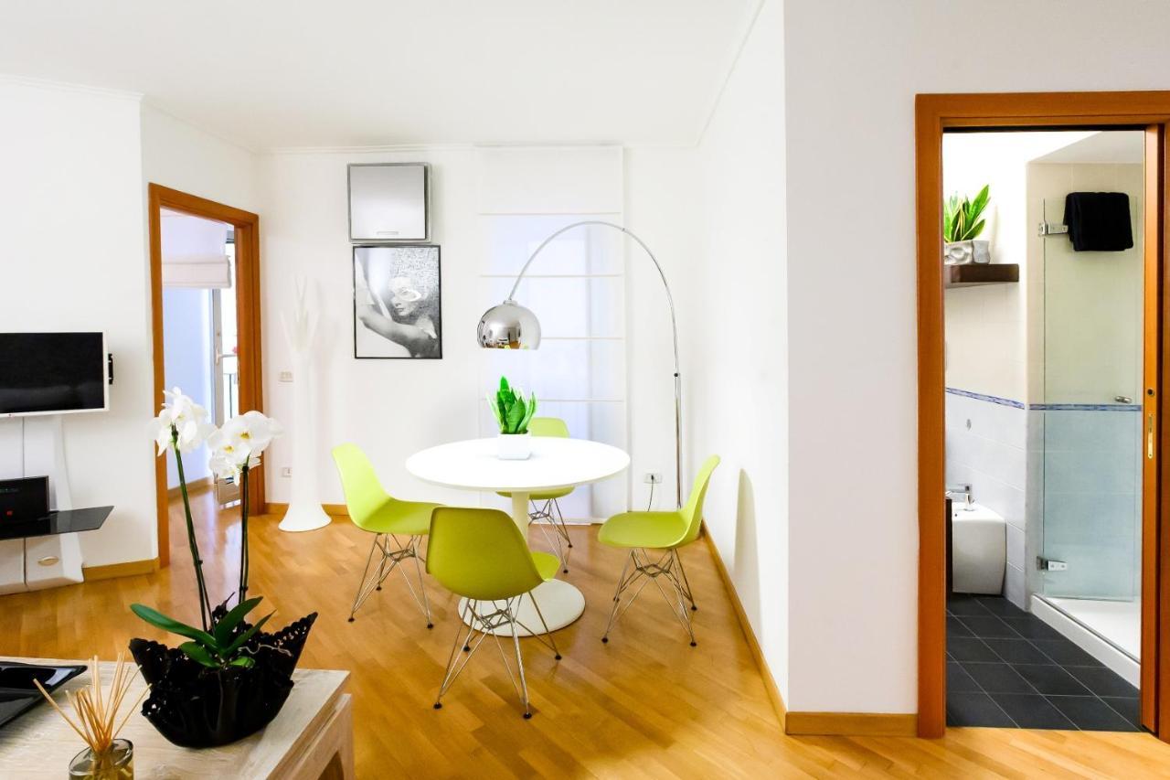 Nipare Suite - Dimore Partenopee Napoli Bagian luar foto