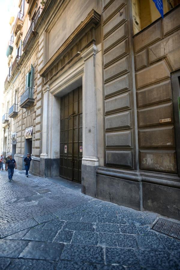 Nipare Suite - Dimore Partenopee Napoli Bagian luar foto
