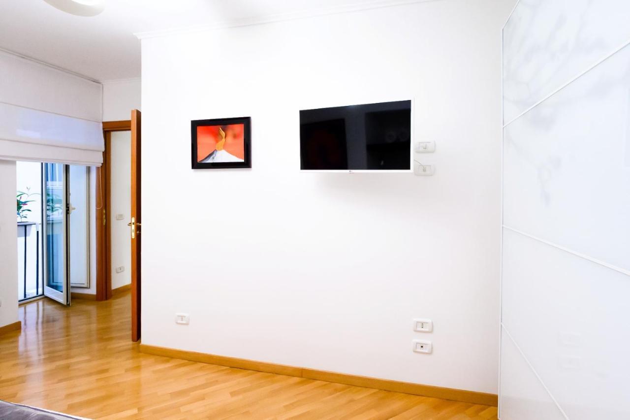 Nipare Suite - Dimore Partenopee Napoli Bagian luar foto