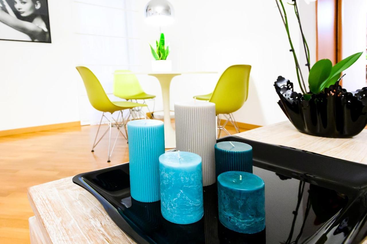 Nipare Suite - Dimore Partenopee Napoli Bagian luar foto