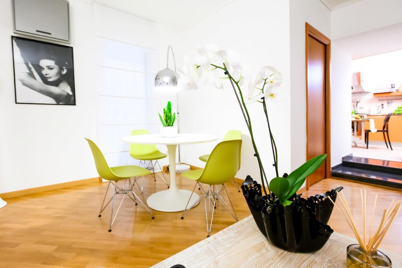 Nipare Suite - Dimore Partenopee Napoli Bagian luar foto